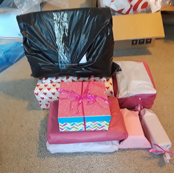 💙Trade For April💜 - Picture 1 of 2